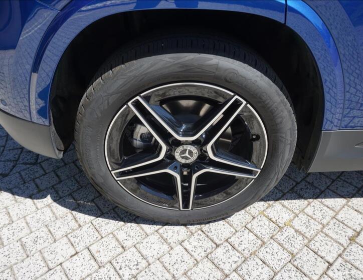 Mercedes-Benz GLA 7