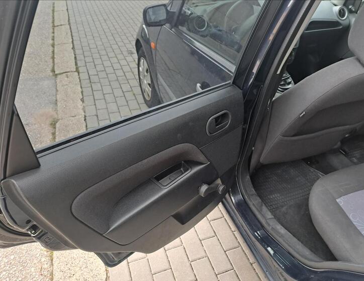 Ford Fiesta 28