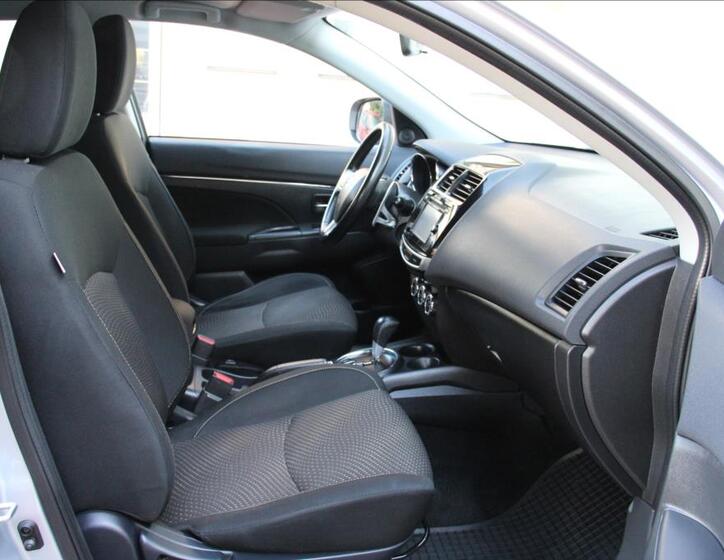 Mitsubishi ASX 16