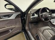 Audi A8 39