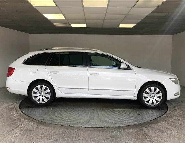 Škoda Superb 8