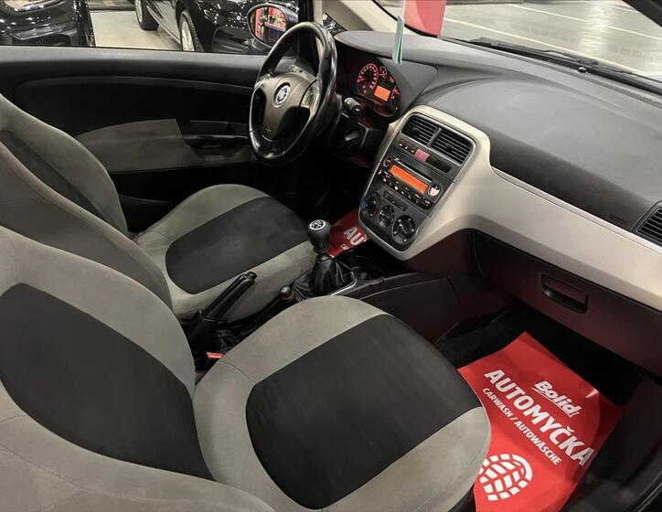 Fiat Grande Punto 15