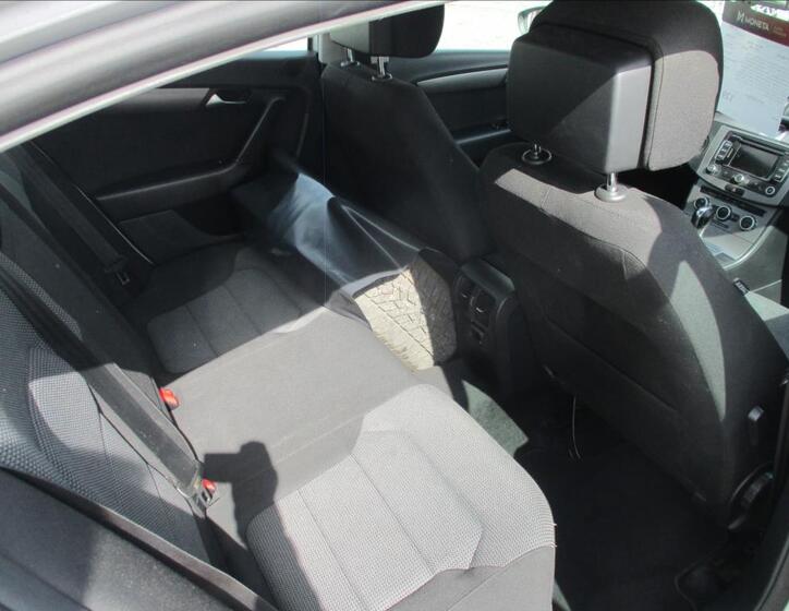 Volkswagen Passat 11