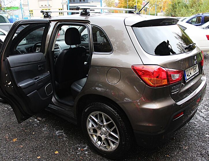 Mitsubishi ASX 11