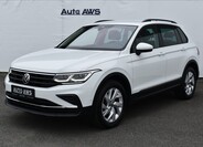 Volkswagen Tiguan 1