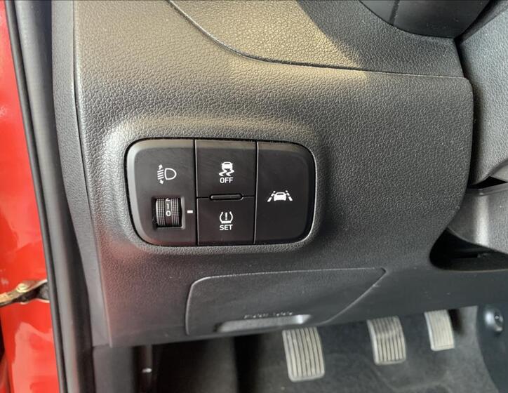 Hyundai i10 24