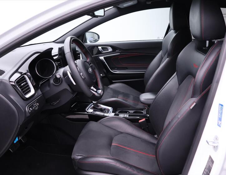 KIA Ceed 11