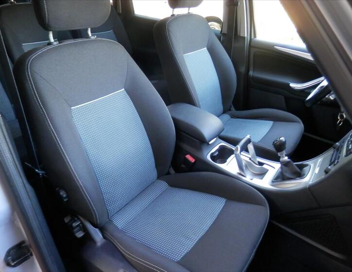 Ford Galaxy 15