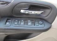 Chrysler Town & Country 24