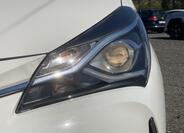 Toyota Yaris 8