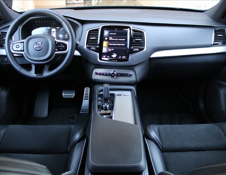 Volvo XC90 9