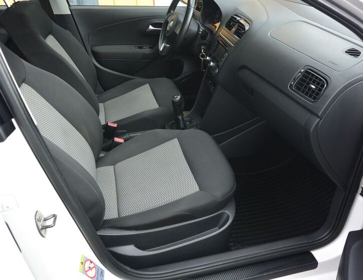 Volkswagen Polo 25