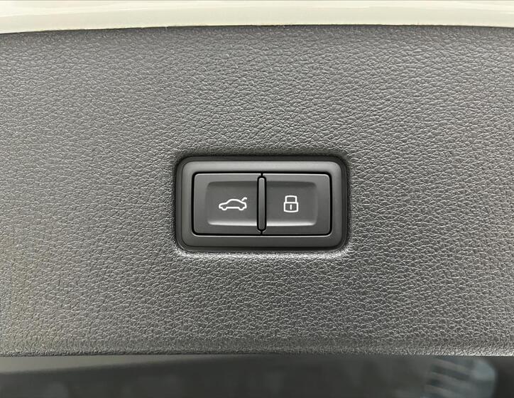 Audi Q8 34