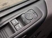 Ford Tourneo Custom 19