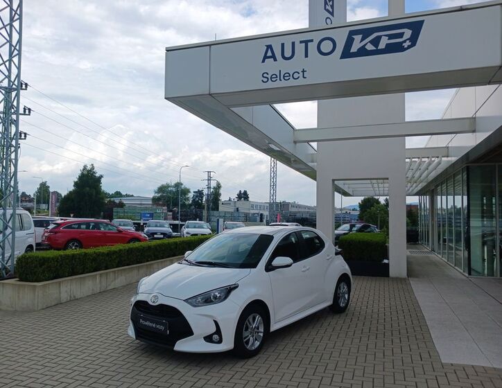 Toyota Yaris 1