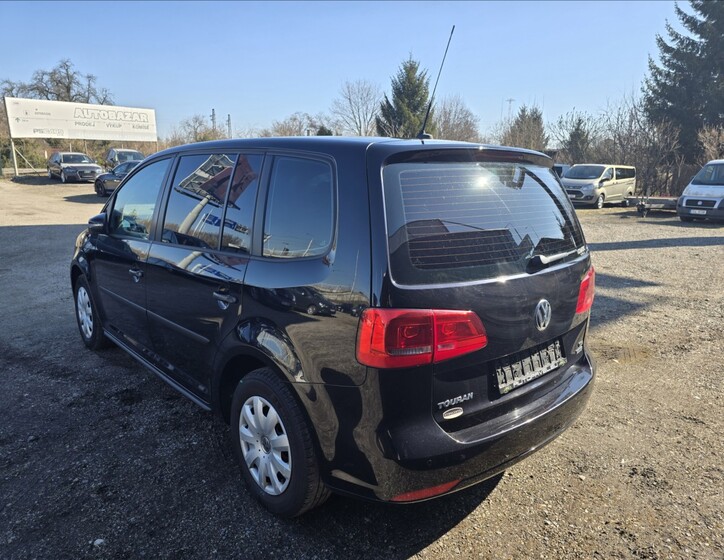 Volkswagen Touran 5