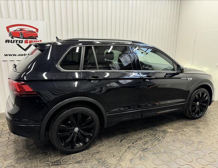 Volkswagen Tiguan 9