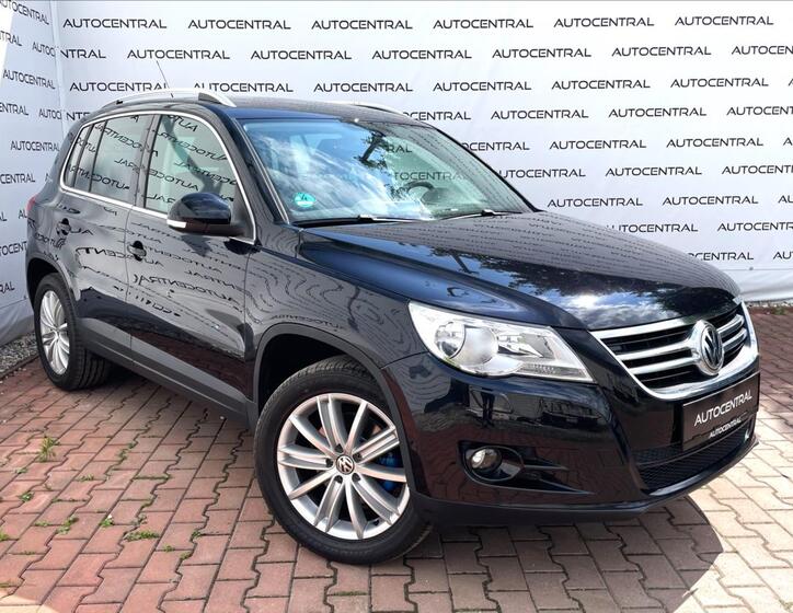 Volkswagen Tiguan 1
