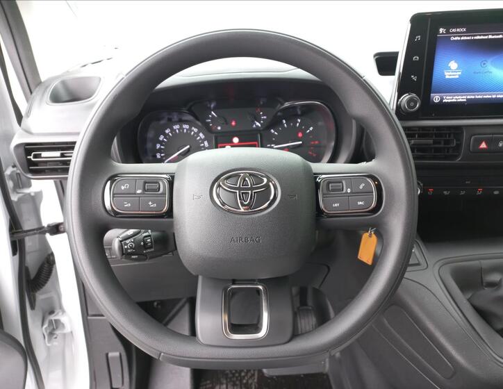 Toyota ProAce City 17