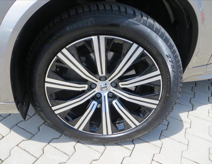 Volvo XC90 11