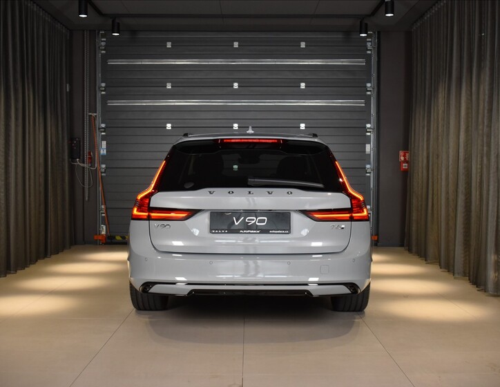 Volvo V90 5