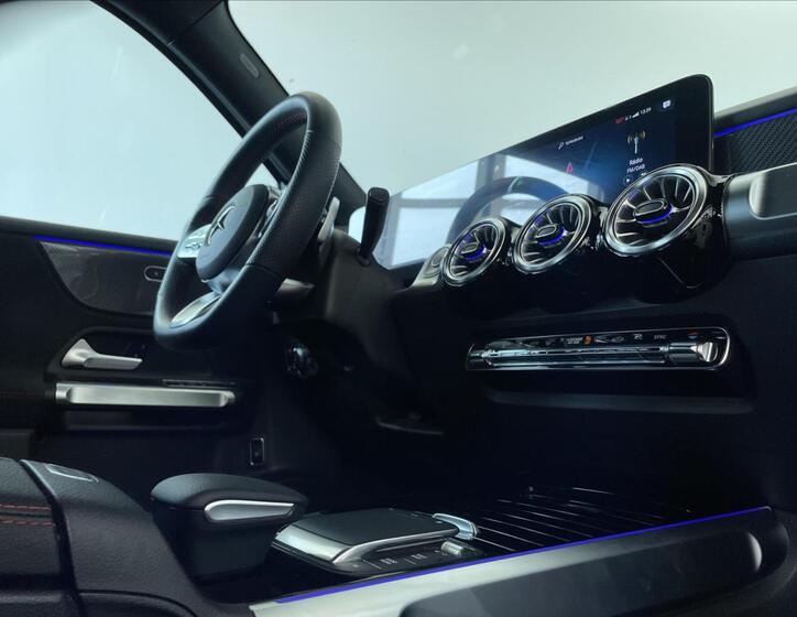 Mercedes-Benz GLB 16