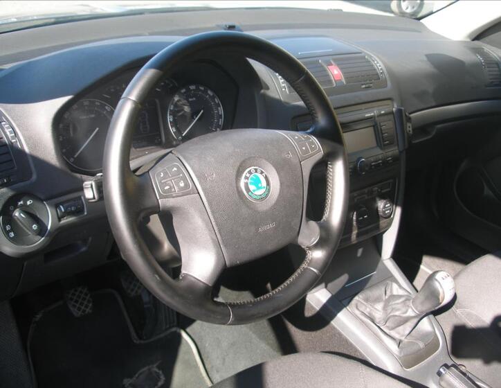 Škoda Octavia 14