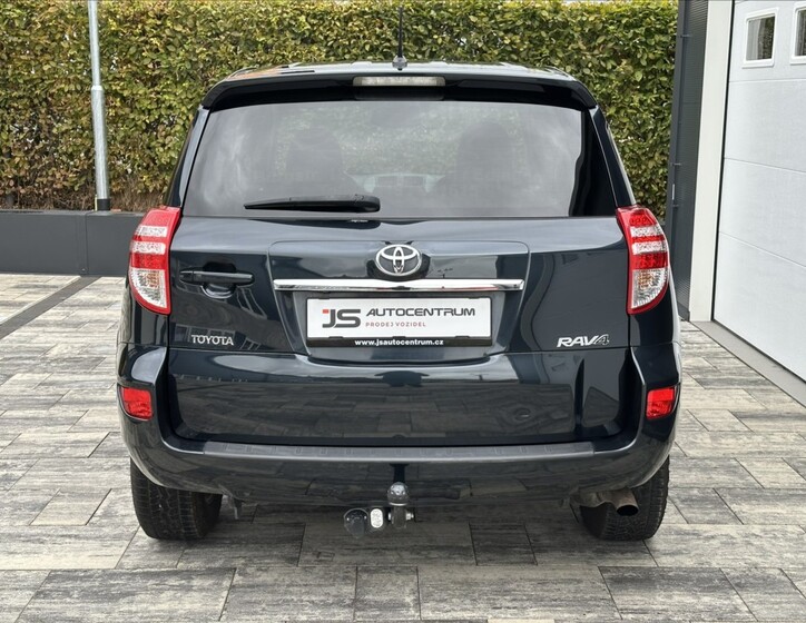 Toyota RAV4 6