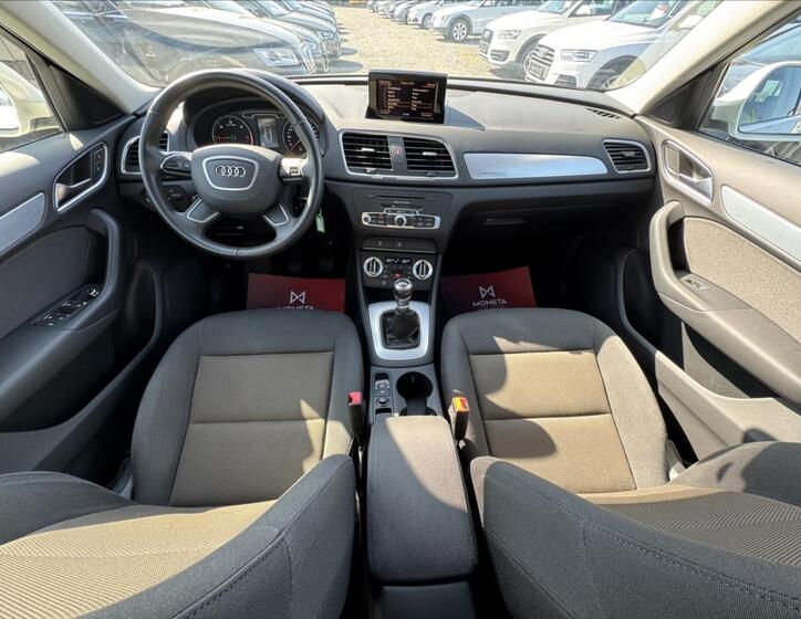 Audi Q3 10