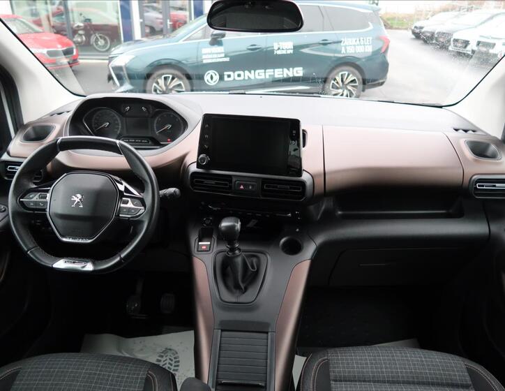 Peugeot Rifter 17