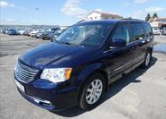 Chrysler Town & Country 3