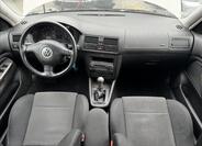 Volkswagen Golf 35