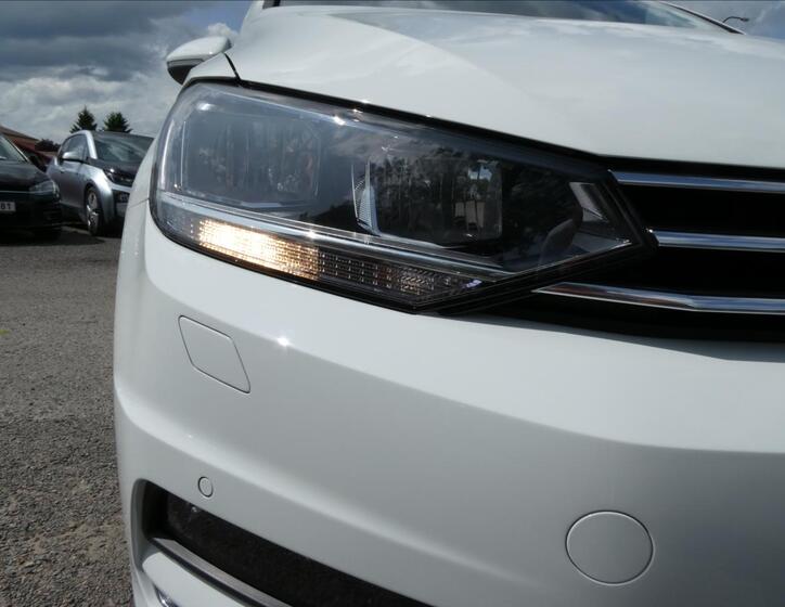 Volkswagen Touran 5