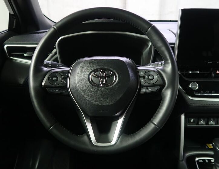 Toyota Corolla Cross 14