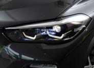BMW X5 8