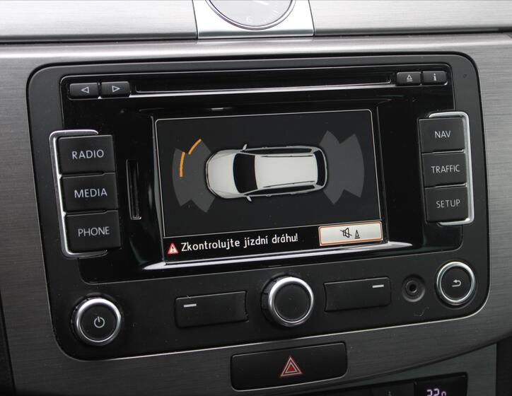 Volkswagen Passat 16