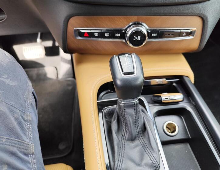 Volvo XC90 26