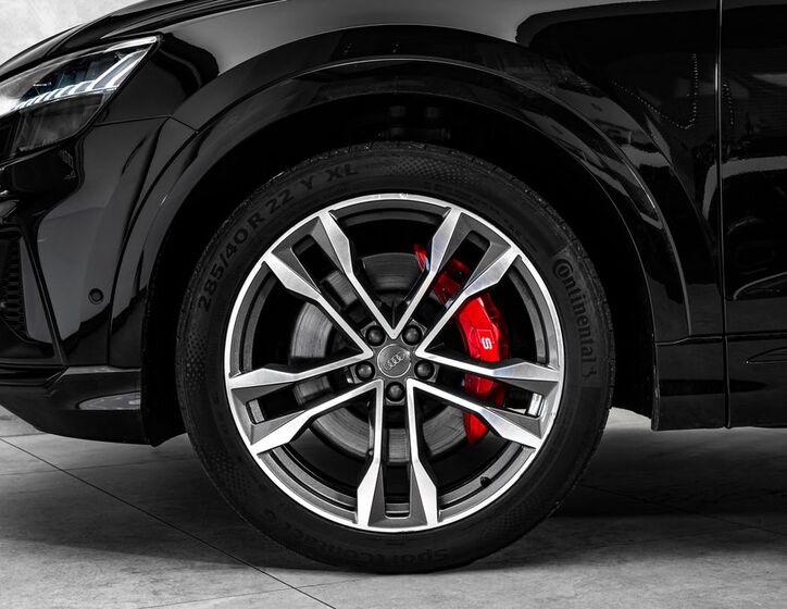 Audi SQ8 2