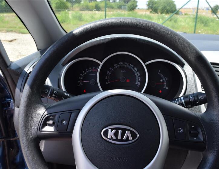 KIA Venga 32