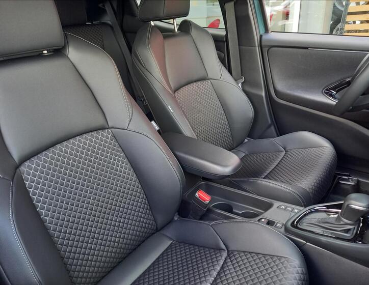 Toyota Yaris 8
