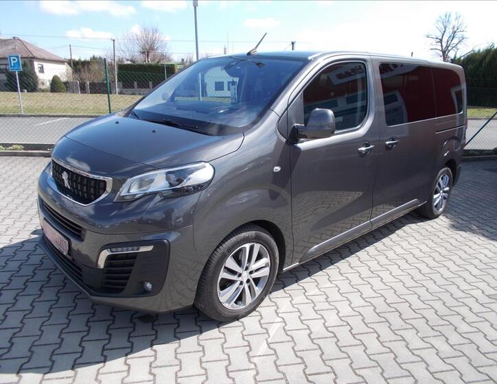 Peugeot Traveller 4