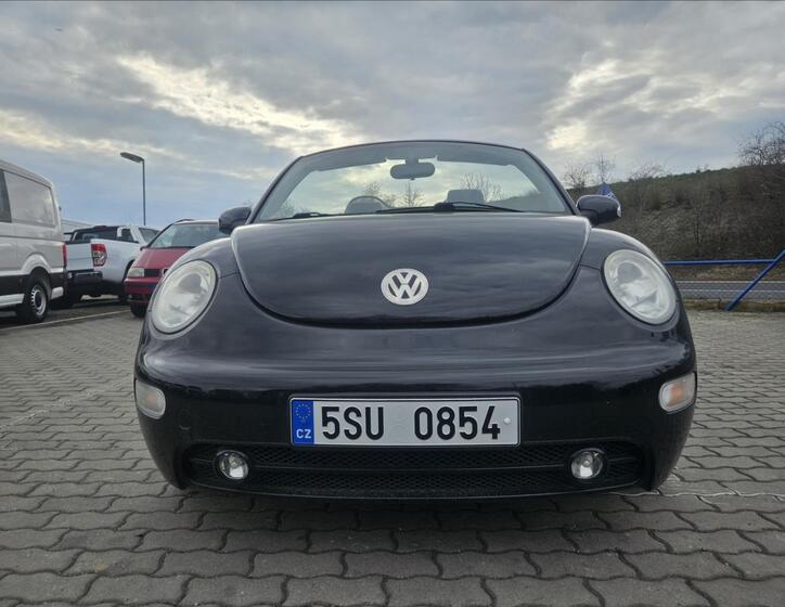 Volkswagen New Beetle 8