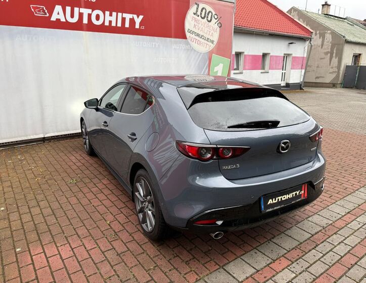 Mazda 3 9