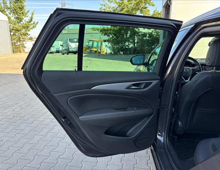 Opel Insignia 16