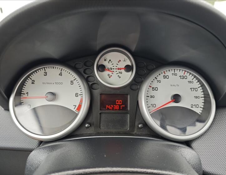 Peugeot 207 18