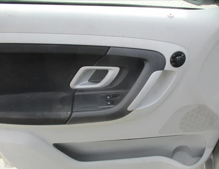 Škoda Roomster 19