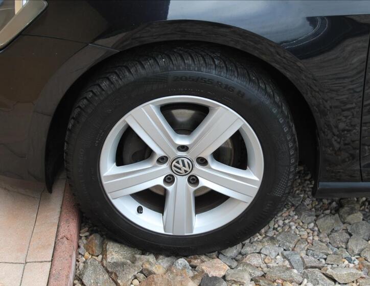 Volkswagen Golf 28