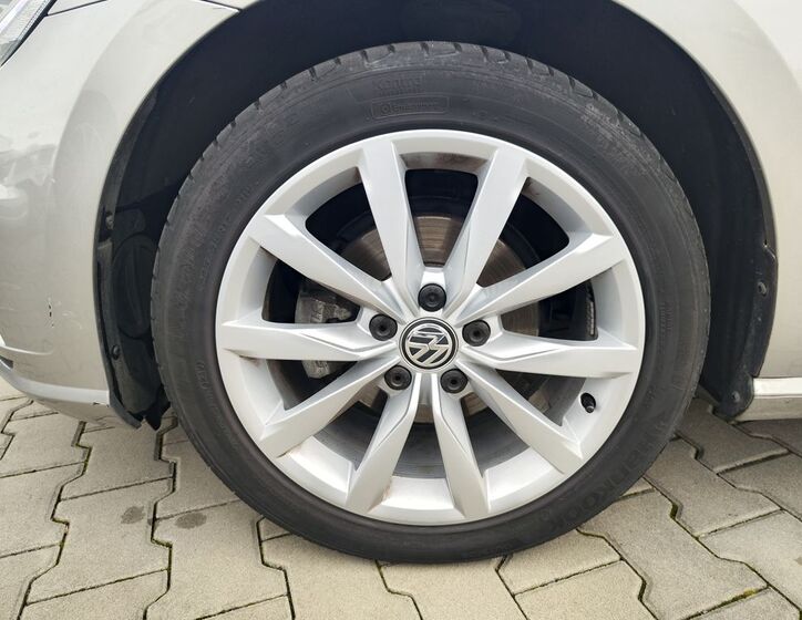 Volkswagen Golf 34
