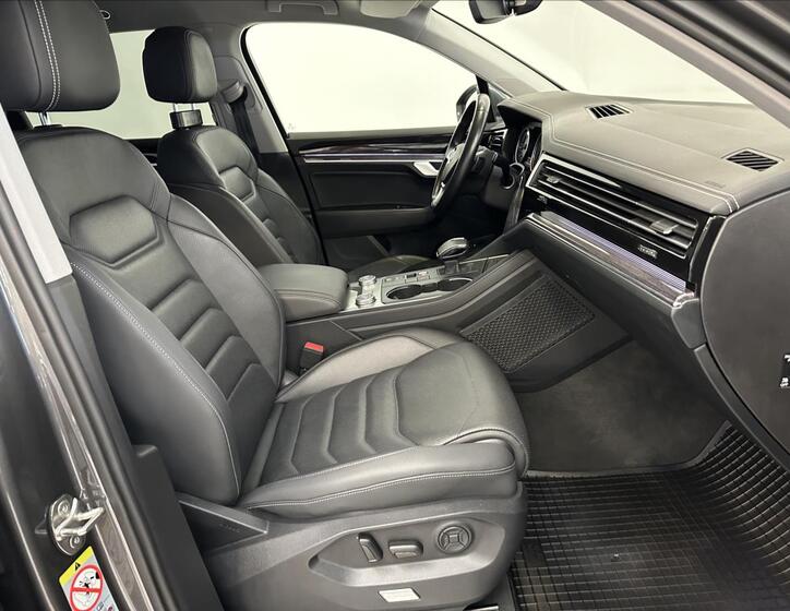 Volkswagen Touareg 23