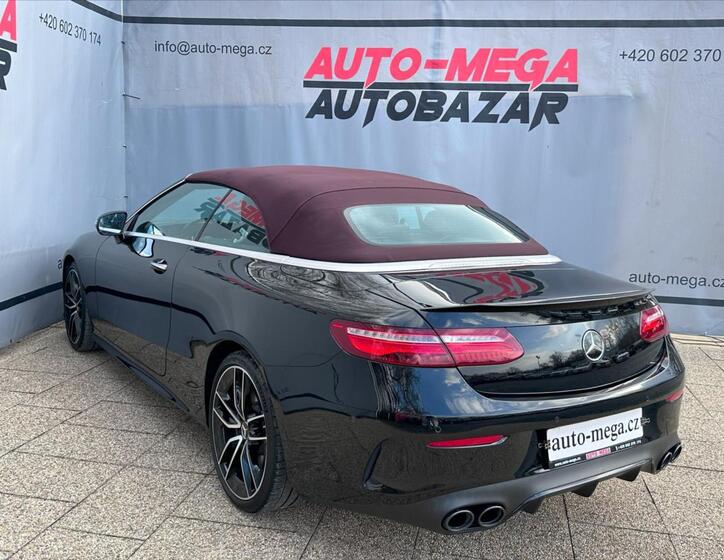 Mercedes-Benz Třídy E 8